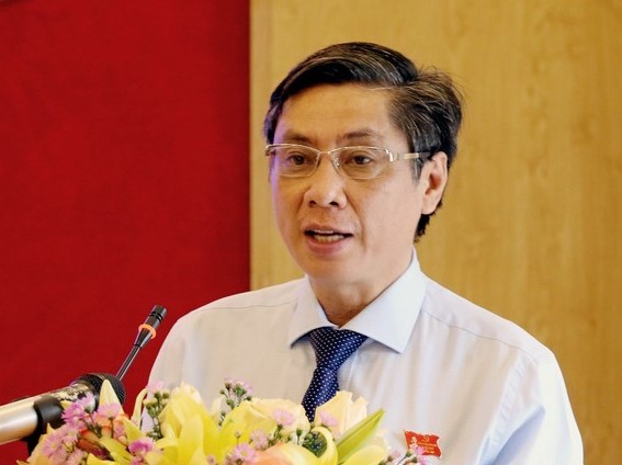 Vì sao Chủ tịch tỉnh Khánh Hòa bị cách mọi chức vụ trong Ðảng? Ông Lê Ðức Vinh, Chủ tịch UBND tỉnh Khánh Hòa