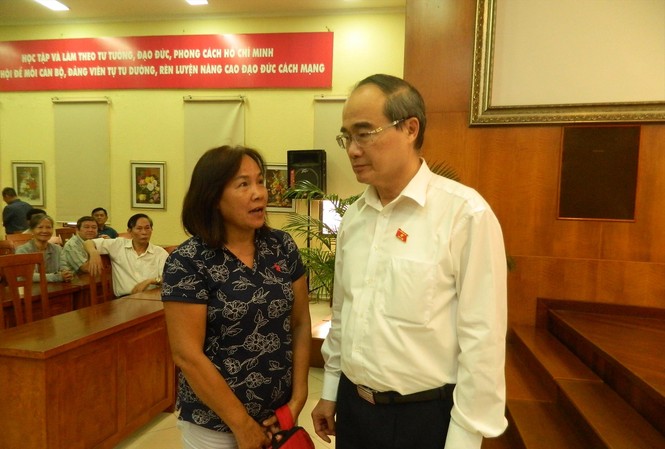 Xử lý tham nhũng để cảnh tỉnh cán bộ Bí thư Thành ủy TPHCM trao đổi với cử tri quận 10