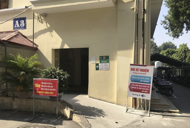 Chia đôi que thử HIV, viêm gan B: Chuyên gia nói sai, bệnh viện bất nhất Khoa Vi sinh Y học Bệnh viện Saint Paul nơi để xảy ra gian lận trong xét nghiệm