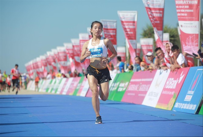Nguyễn Thị Oanh: Đoạt 2 chức vô địch trong một tuần
VĐV Nguyễn Thị Oanh đoạt 2 chức vô địch chỉ trong vòng một tuần