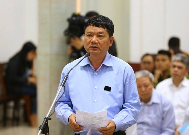 Sáng nay ông Đinh La Thăng cùng 18 bị cáo hầu toà Ông Đinh La Thăng
