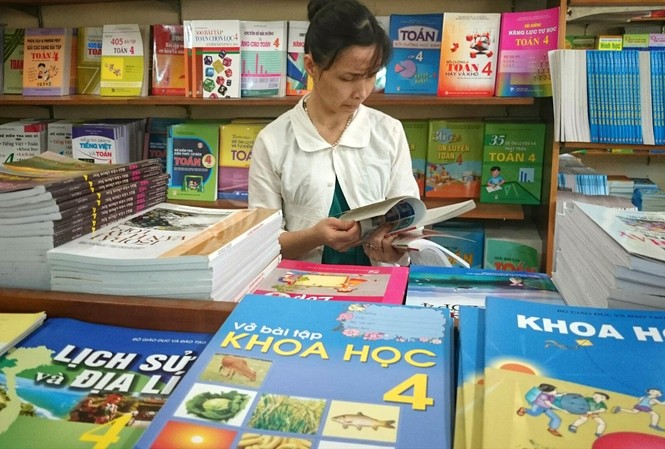 Năm học mới có tái diễn tình trạng thiếu SGK? Năm 2018, tình trạng thiếu SGK các lớp đầu cấp đã diễn ra cục bộ tại một số địa phươngẢnh: Như Ý