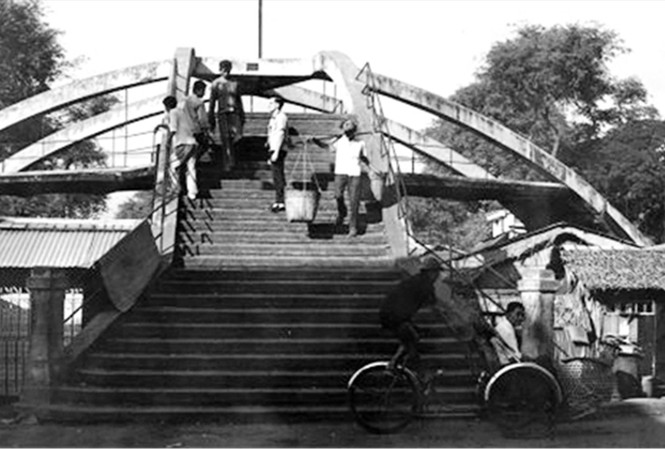 TPHCM: Hàng loạt di sản kiến trúc biến mất, hơn 500 biệt thự cổ bị xóa sổ Cầu Ba Cẳng, công trình kiến trúc độc nhất vô nhị đã bị xóa sổ ảnh tư liệu