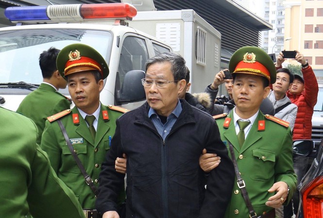 Lý do giúp cựu Bộ trưởng Nguyễn Bắc Son thoát án tử Bị cáo Nguyễn Bắc Son