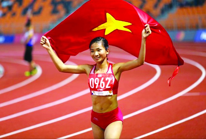 “Hạt tiêu” Nguyễn Thị Oanh giành giải vận động viên tiêu biểu 2019 Nguyễn Thị Oanh giành chiến thắng trong cuộc đua danh hiệu VĐV tiêu biểu năm 2019
dù phải đối đầu với những "đối thủ" rất mạnh như Ánh Viên, Huy Hoàng ở môn bơi lội
ảnh: H.M