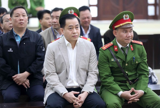 Vũ 'nhôm' lo lãnh đạo Đà Nẵng phải chịu nhục Bị cáo Phan Văn Anh Vũ - Ảnh:Như Ý