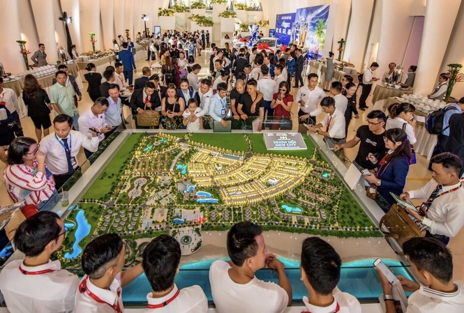 Giá nhà tăng vì thủ tục pháp lý nhiêu khê Có quá nhiều nhiêu khê, ẩn khuất trong chính sách và thực thi chính sách làm tăng giá
bất động sảnẢnh: Duy Quang