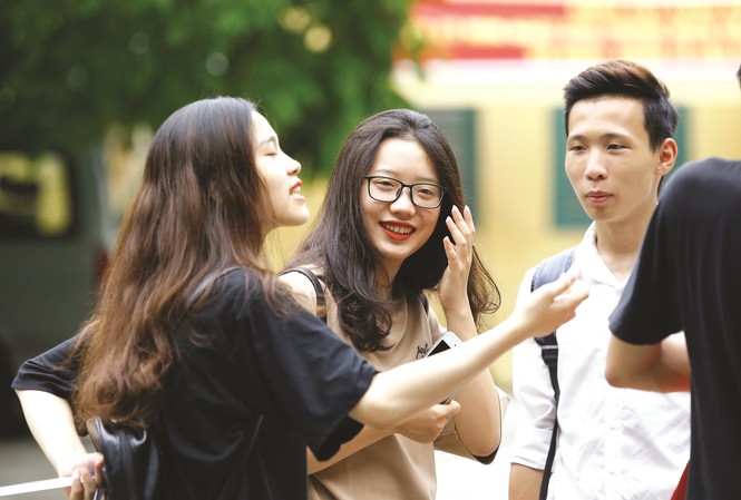 Thấy gì qua điểm thi của Sơn La, Hòa Bình, Hà Giang? Thí sinh dự thi THPT Quốc gia 2019. Ảnh: Như Ý