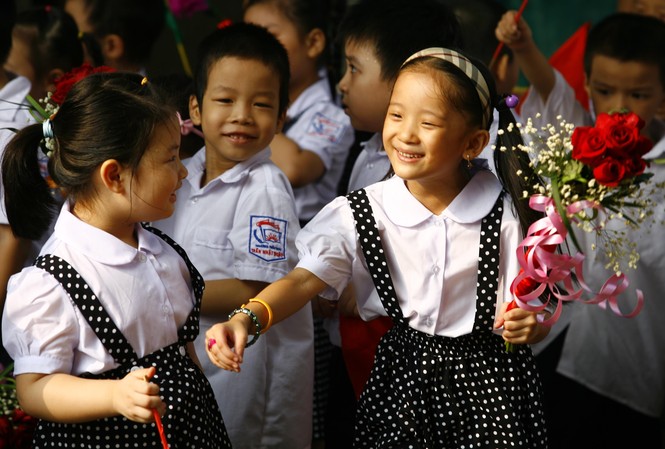 Dạy chữ cho trẻ trước khi vào lớp 1: Cấm cứ cấm, dạy cứ dạy Hãy để cho "ngày đầu tiên đi học" được trong trẻo, thơ ngây ảnh: hồng vĩnh