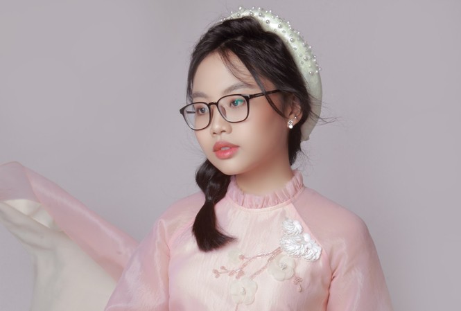 Rời công ty của cha nuôi sau 6 năm: Phương Mỹ Chi khôn hơn Jack? Phương Mỹ Chi