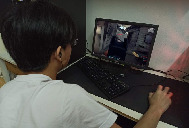 Góc khuất game online Bạn trẻ nghiện game online có thể gây ra nhiều hệ lụy cho bản thân, gia đình và cộng đồng Ảnh: Như Ý