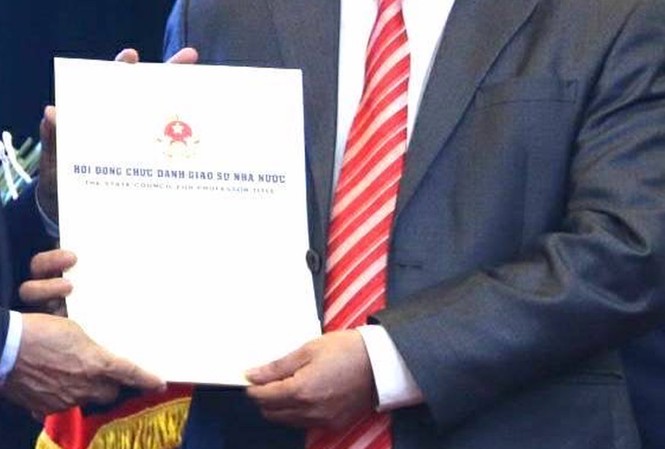 GS Nguyễn Ngọc Châu 'bất ngờ' kiến nghị lên Hội đồng Giáo sư nhà nước Cần câu trả lời từ các Hội đồng giáo sư ngành Dược và ngành Y đối với 15 ứng viên GS, PGS đang khiến dư luận băn khoăn. (ảnh chỉ mang tính minh họa)