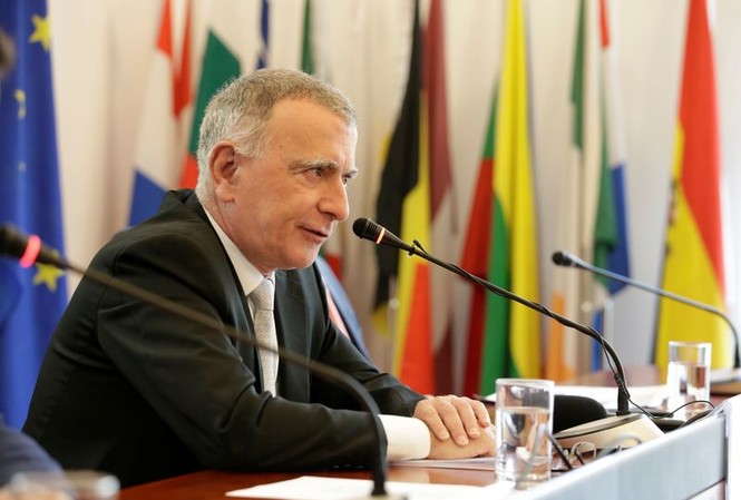 Đại sứ EU kêu gọi 'phối hợp' trong tranh chấp Biển Đông Đại sứ EU tại Trung Quốc Nicolas Chapuis ảnh: Reuters
