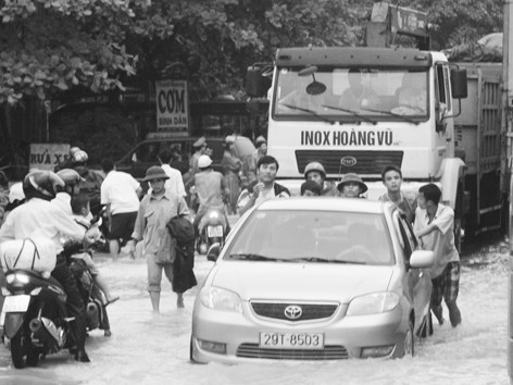 Lực lượng chức năng bận trú bão? Lực lượng chức năng bận trú bão?