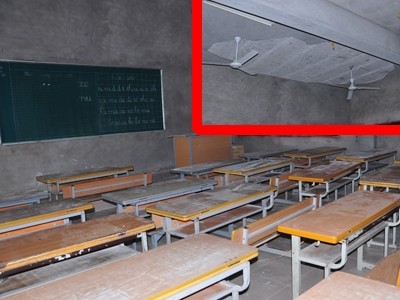 UBND TP Hà Nội chỉ đạo làm rõ vụ trần lớp học rơi Mảng vữa trần lớp học (ảnh nhỏ) rơi đúng vị trí cô giáo và ba học sinh đang đứng