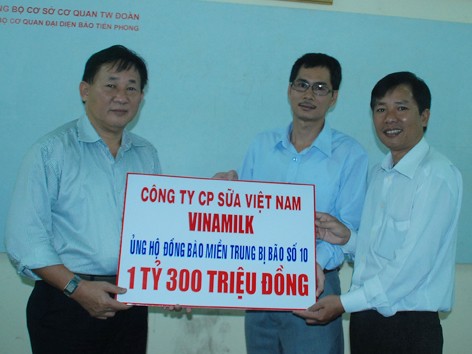 Bạn đọc Tiền Phong tiếp tục ủng hộ đồng bão vùng lũ Bạn đọc Tiền Phong tiếp tục ủng hộ đồng bão vùng lũ