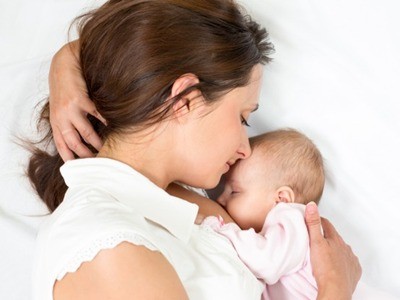 Trẻ em ngày nay bị cai sữa mẹ quá sớm Trẻ em ngày nay bị cai sữa mẹ quá sớm