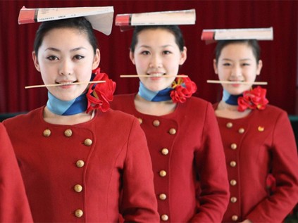 Vào 'lò' luyện tiếp viên hàng không Trung Quốc Vào 'lò' luyện tiếp viên hàng không Trung Quốc