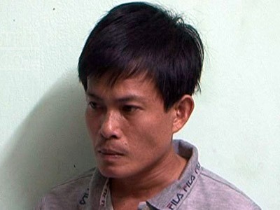 Ngày làm nhân viên tiếp thị, đêm đi cướp Ngày làm nhân viên tiếp thị, đêm đi cướp