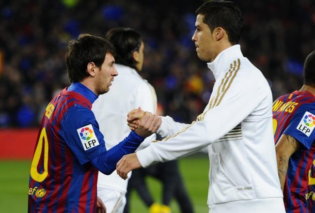 Messi và Ronaldo: Cuộc chiến giữa những 'vị thần' Messi và Ronaldo: Cuộc chiến giữa những 'vị thần'