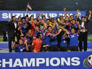 Cả nước Malaysia nghỉ một ngày mừng chức vô địch Cả nước Malaysia nghỉ một ngày mừng chức vô địch
