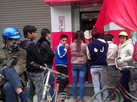 ATM nhếch nhác, xuống cấp vẫn ... thu phí ATM nhếch nhác, xuống cấp vẫn ... thu phí
