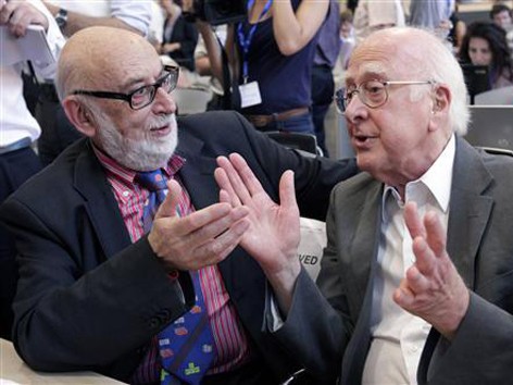 Nobel Vật lý về tay hai tác giả “Hạt của Chúa” Nobel Vật lý về tay hai tác giả “Hạt của Chúa”