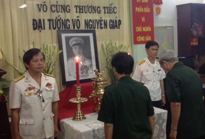 Tấm lòng những Cựu binh lập bàn thờ Đại tướng Tấm lòng những Cựu binh lập bàn thờ Đại tướng