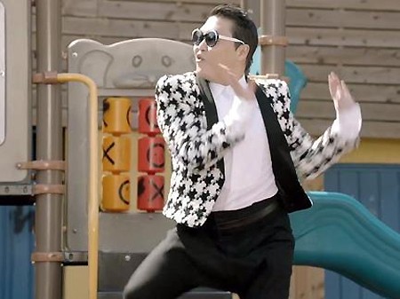 Psy lại 'gây sóng gió' với điệu lắc mông mới Psy lại 'gây sóng gió' với điệu lắc mông mới