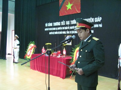 Dòng người xứ Lạng viếng Đại tướng Võ Nguyên Giáp Dòng người xứ Lạng viếng Đại tướng Võ Nguyên Giáp