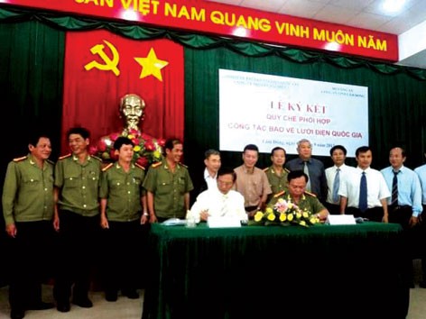 Đảm bảo an toàn lưới điện: Không thể lơ là Đảm bảo an toàn lưới điện: Không thể lơ là