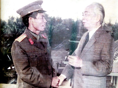 Tướng Giáp và “mật lệnh” thần tốc giải phóng Trường Sa Tướng Giáp và “mật lệnh” thần tốc giải phóng Trường Sa