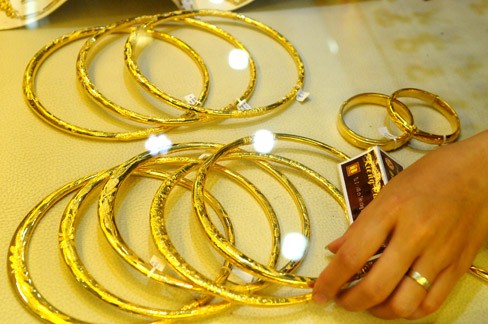 Giá vàng trong nước giảm tiếp 90.000 đồng mỗi lượng Giá vàng trong nước giảm tiếp 90.000 đồng mỗi lượng