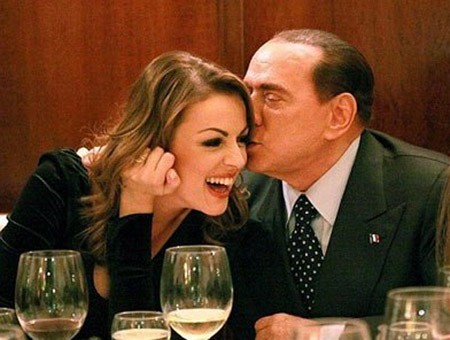 Cựu Thủ tướng Italia bí mật kết hôn Cựu Thủ tướng Italia bí mật kết hôn