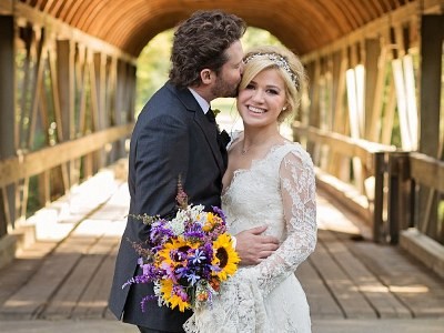 Kelly Clarkson khoe ảnh cưới xinh như công chúa Kelly Clarkson khoe ảnh cưới xinh như công chúa