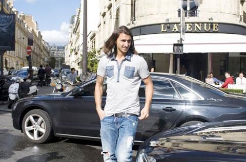 Ibrahimovic và cuộc sống... thày tu giữa Paris hoa lệ Ibrahimovic và cuộc sống... thày tu giữa Paris hoa lệ