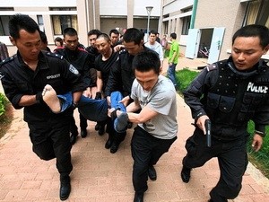Trung Quốc bắt các quan chức dính tới tội phạm Trung Quốc bắt các quan chức dính tới tội phạm