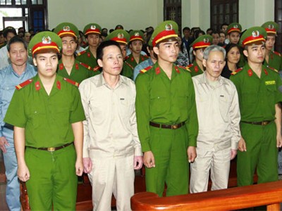 Hải Phòng: Xét xử sơ thẩm vụ án Đoàn Văn Vươn Hải Phòng: Xét xử sơ thẩm vụ án Đoàn Văn Vươn