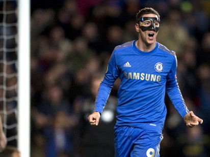 Torres lập cú đúp, Chelsea đặt một chân vào bán kết Torres lập cú đúp, Chelsea đặt một chân vào bán kết