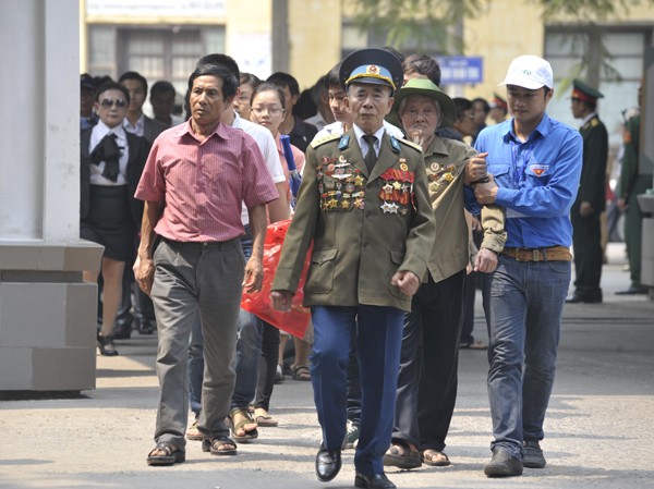 Tấm lòng người dân hướng đến Đại tướng Tấm lòng người dân hướng đến Đại tướng