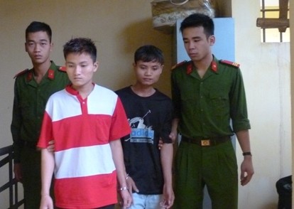 Hà Nội: Ba thiếu niên thôn rủ nhau đi cướp giật Hà Nội: Ba thiếu niên thôn rủ nhau đi cướp giật