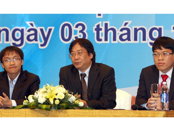 Cờ vua Việt Nam có tiếp tục tỏa sáng Quang Liêm (bìa phải) và Trường Sơn (bìa trái) là hai mũi nhọn của cờ vua Việt Nam tại SEA Games 26 Ảnh: Tường Vũ