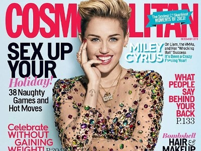 Miley Cyrus đẹp lộng lẫy với áo đính đầy đá quý Miley Cyrus đẹp lộng lẫy với áo đính đầy đá quý