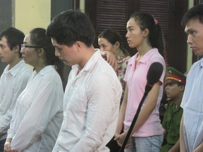 Môi giới mại dâm, người đẹp lĩnh 30 tháng tù giam Môi giới mại dâm, người đẹp lĩnh 30 tháng tù giam