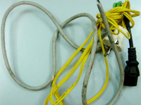 Vợ âm mưu dùng điện sát hại chồng Do ông Đực thường xuyên uống rượu về nhà chửi mắng và đánh vợ nêu người đàn bà này lên kế hoạch giết chồng