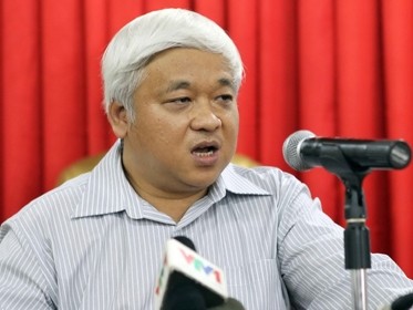 Lạ lùng bầu Kiên! Lạ lùng bầu Kiên!