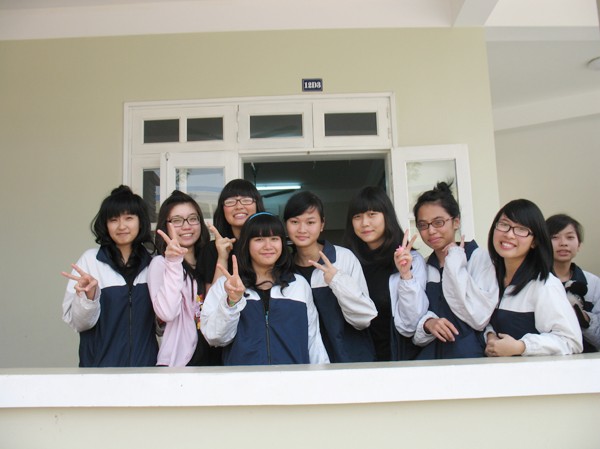 Thi cả Sử lẫn Địa Thi cả Sử lẫn Địa