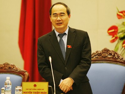 Phó Thủ tướng đặt hàng người trẻ Phó Thủ tướng đặt hàng người trẻ