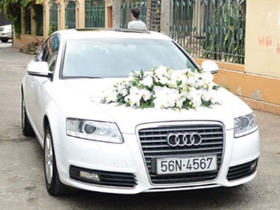 Đại sứ Audi, Hà Tăng dùng A6 đón dâu Đại sứ Audi, Hà Tăng dùng A6 đón dâu