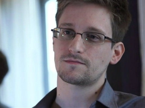 Snowden muốn giúp Đức điều tra vụ Mỹ nghe trộm Edward Snowden sẽ giúp Đức điều tra NSA nếu được cấp tị nạn chính trị